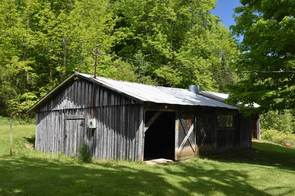 1574 Weir Road Williamstown VT 05679