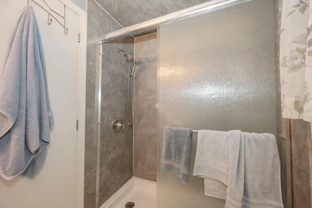 7 Bigwood Drive Merrimack NH 03054