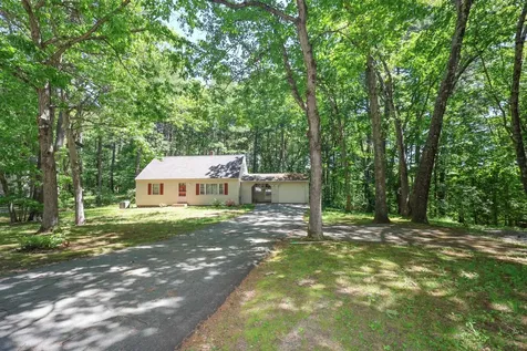 7 Bigwood Drive Merrimack NH 03054