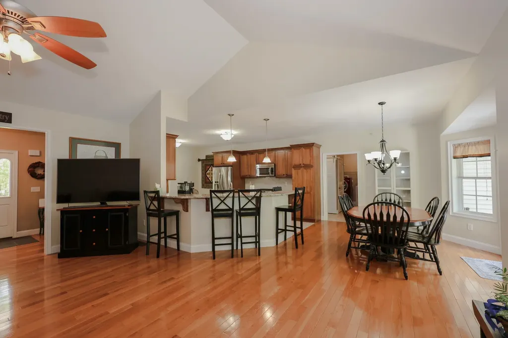 47 Boxwood Drive Auburn NH 03032