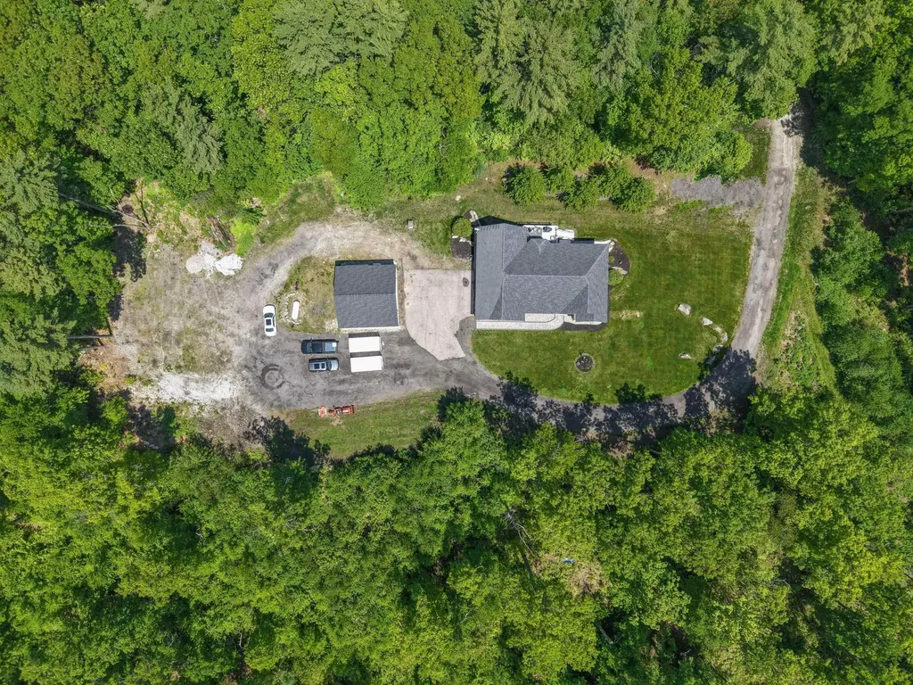 47 Boxwood Drive Auburn NH 03032