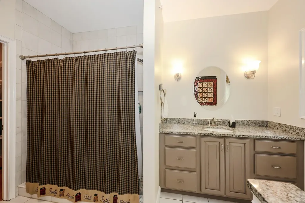 47 Boxwood Drive Auburn NH 03032