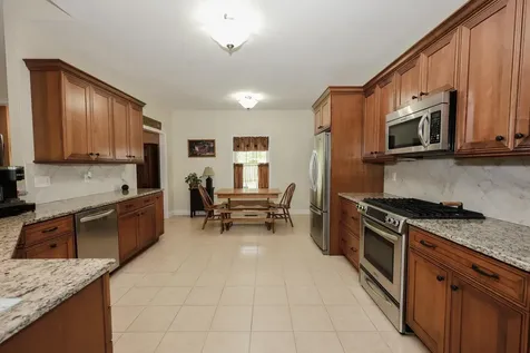 47 Boxwood Drive Auburn NH 03032