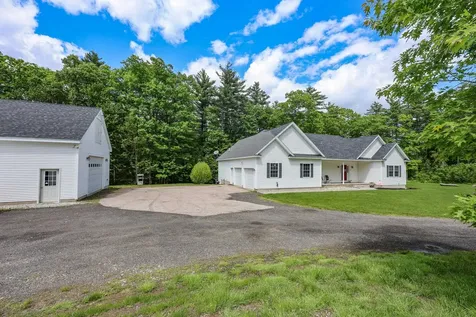 47 Boxwood Drive Auburn NH 03032