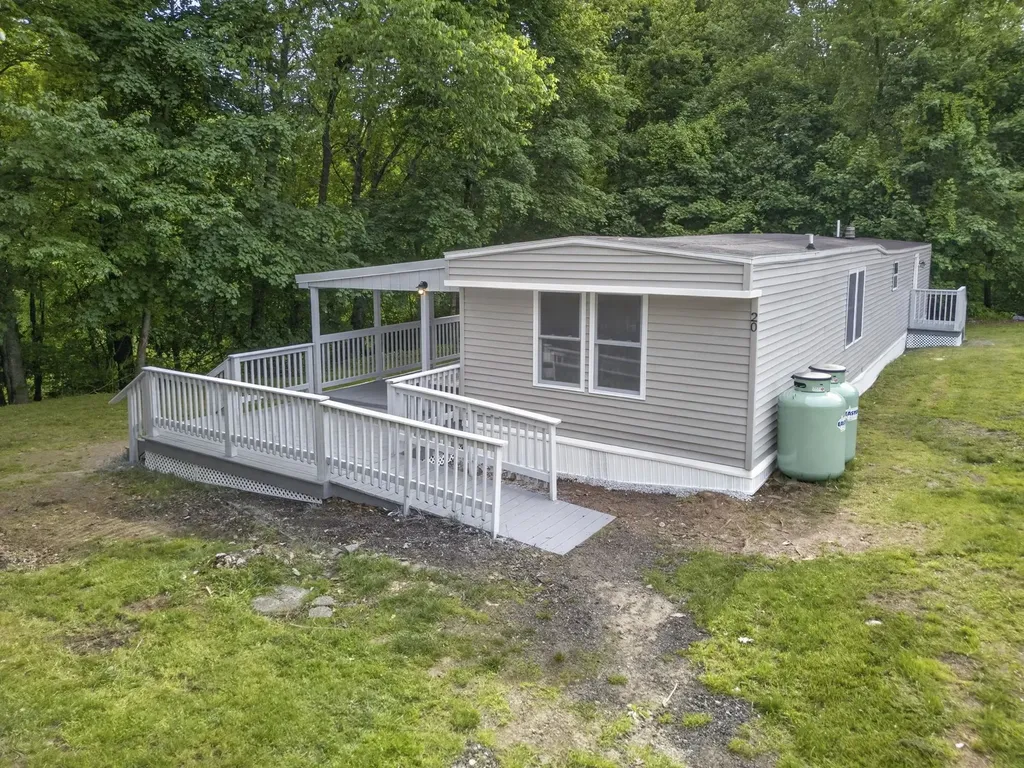 85 Coffin Road Epping NH 03042