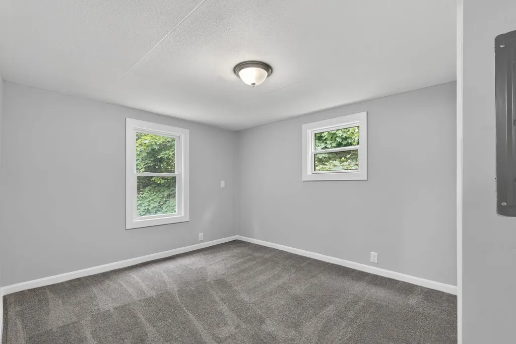 85 Coffin Road Epping NH 03042