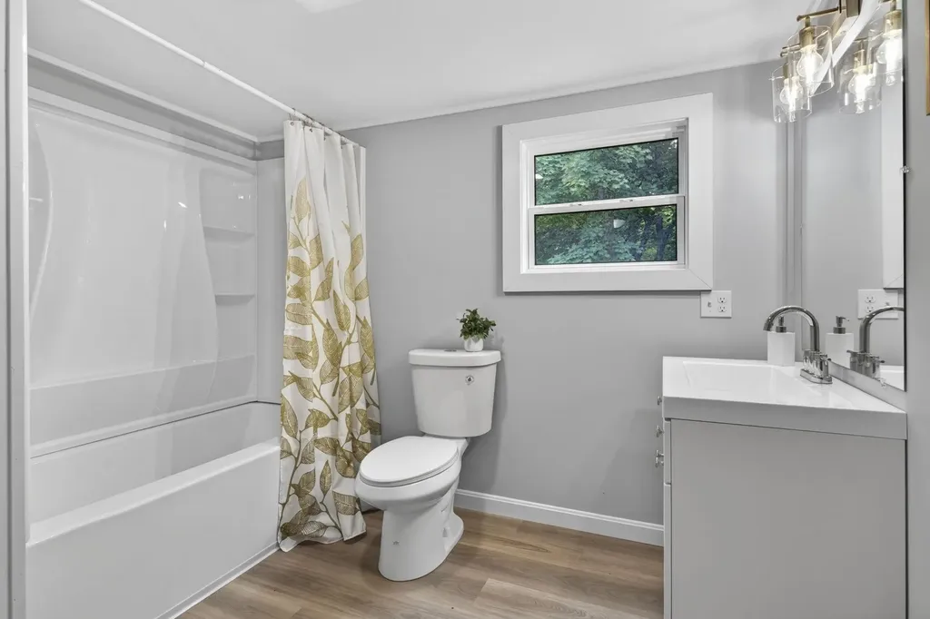 85 Coffin Road Epping NH 03042