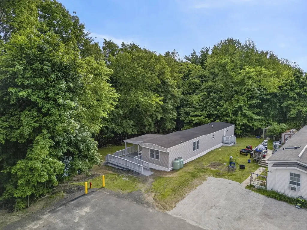 85 Coffin Road Epping NH 03042