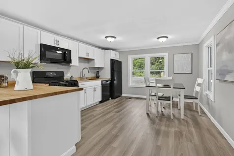 85 Coffin Road Epping NH 03042