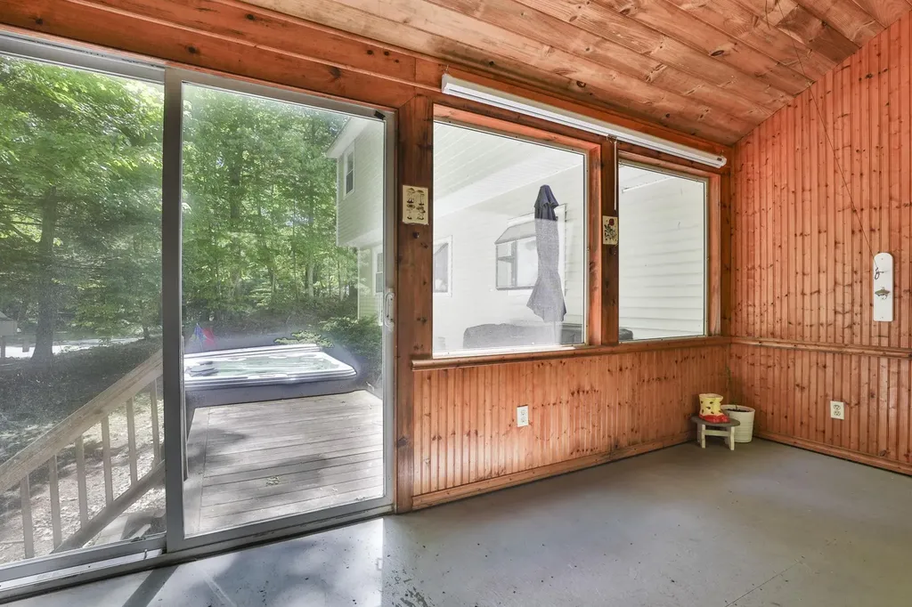 198 Wash Pond Road Hampstead NH 03841