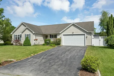 14 Preston Street Goffstown NH 03045