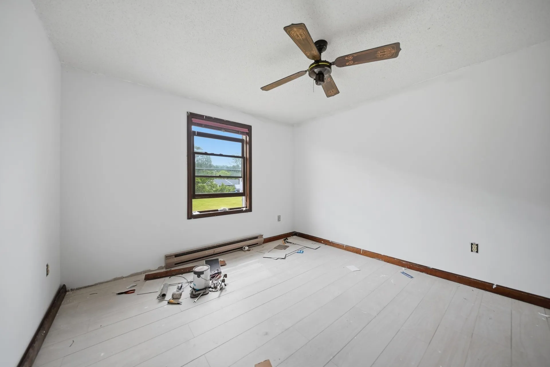 13 Sunnyside Lane Derry NH 03038