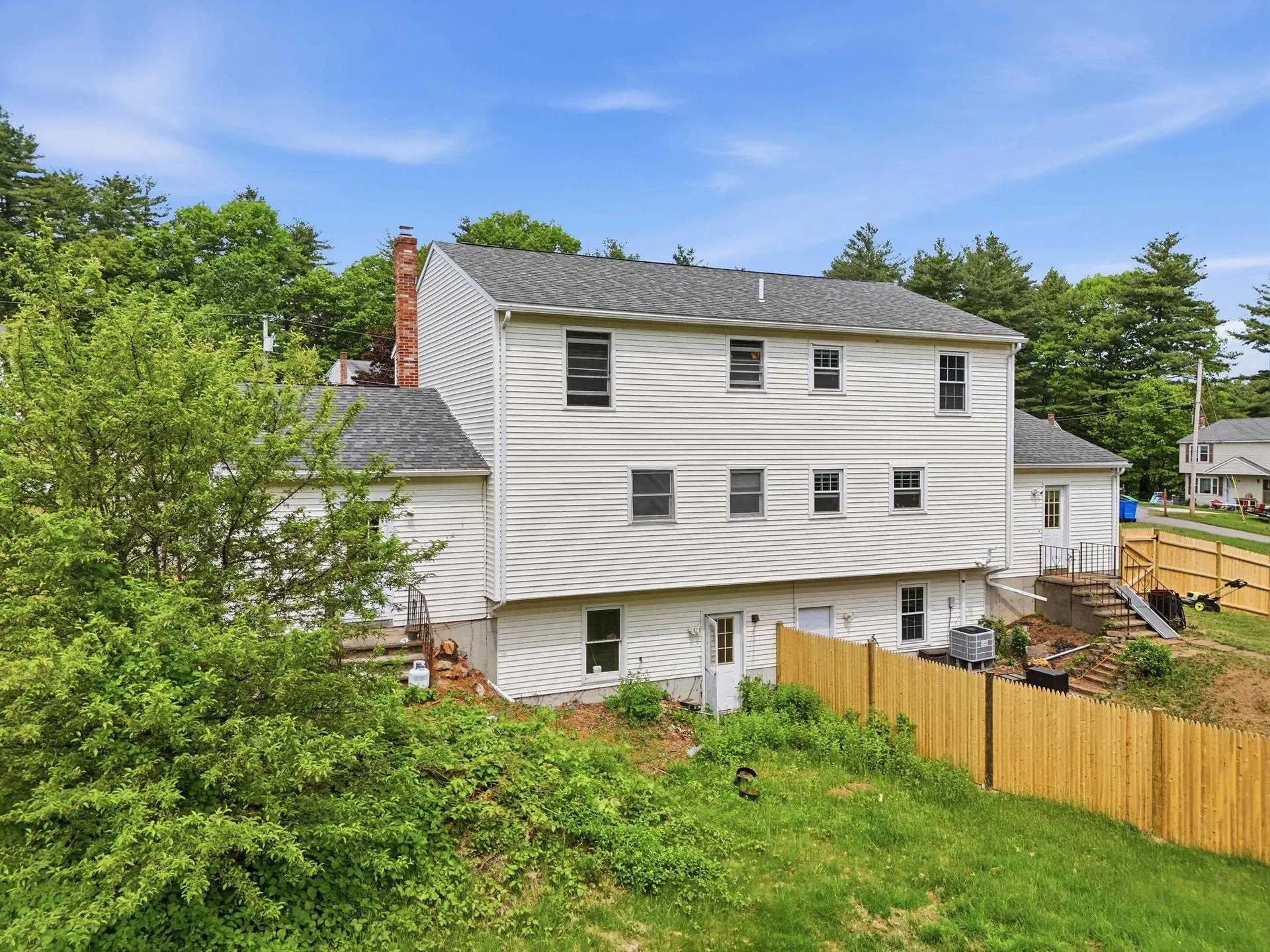 13 Sunnyside Lane Derry NH 03038