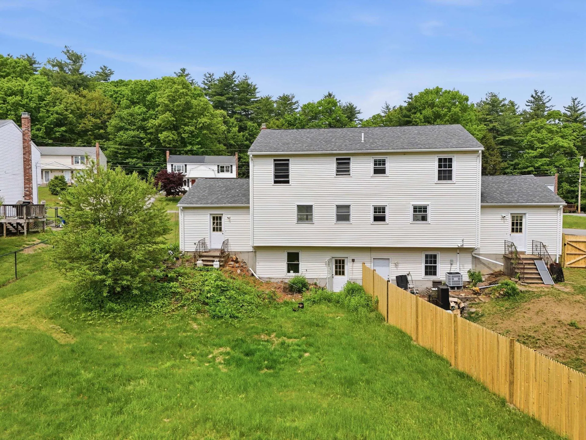 13 Sunnyside Lane Derry NH 03038