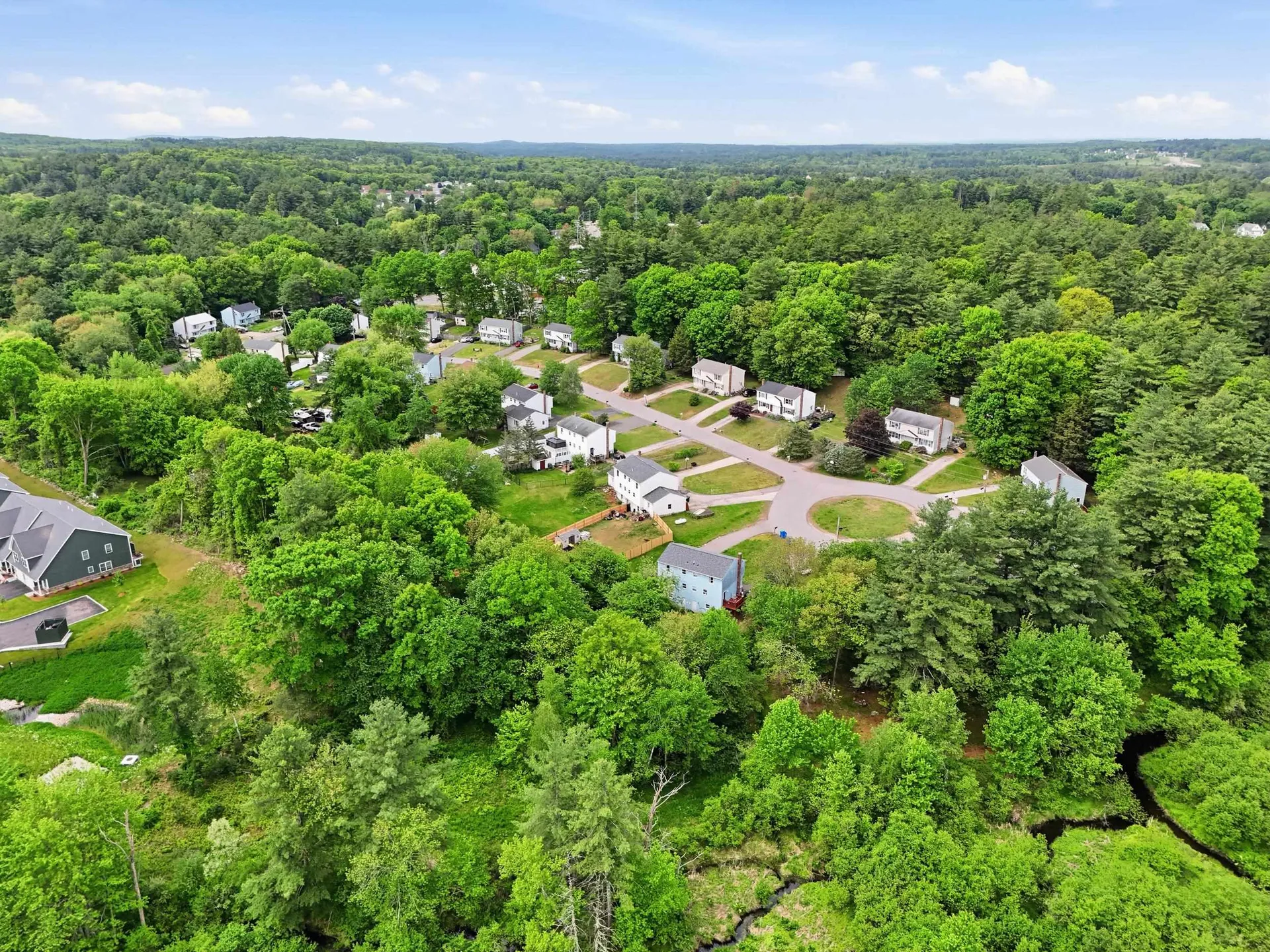 13 Sunnyside Lane Derry NH 03038