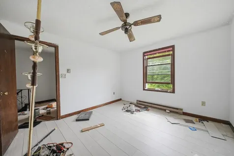 13 Sunnyside Lane Derry NH 03038