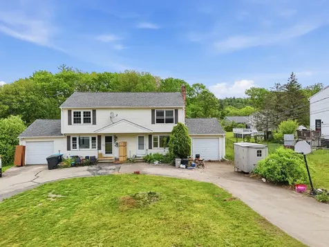 13 Sunnyside Lane Derry NH 03038