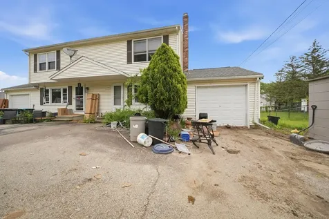13 Sunnyside Lane Derry NH 03038