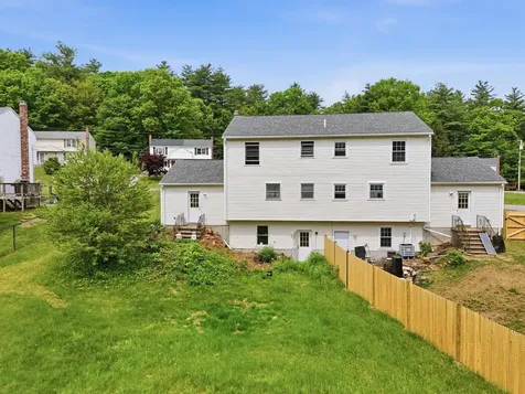 13 Sunnyside Lane Derry NH 03038