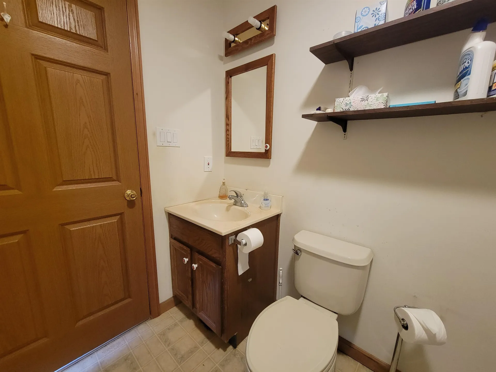 42 Chester Road Raymond NH 03077