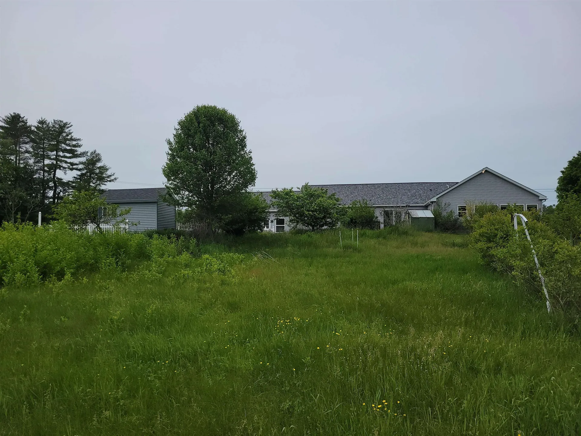 42 Chester Road Raymond NH 03077