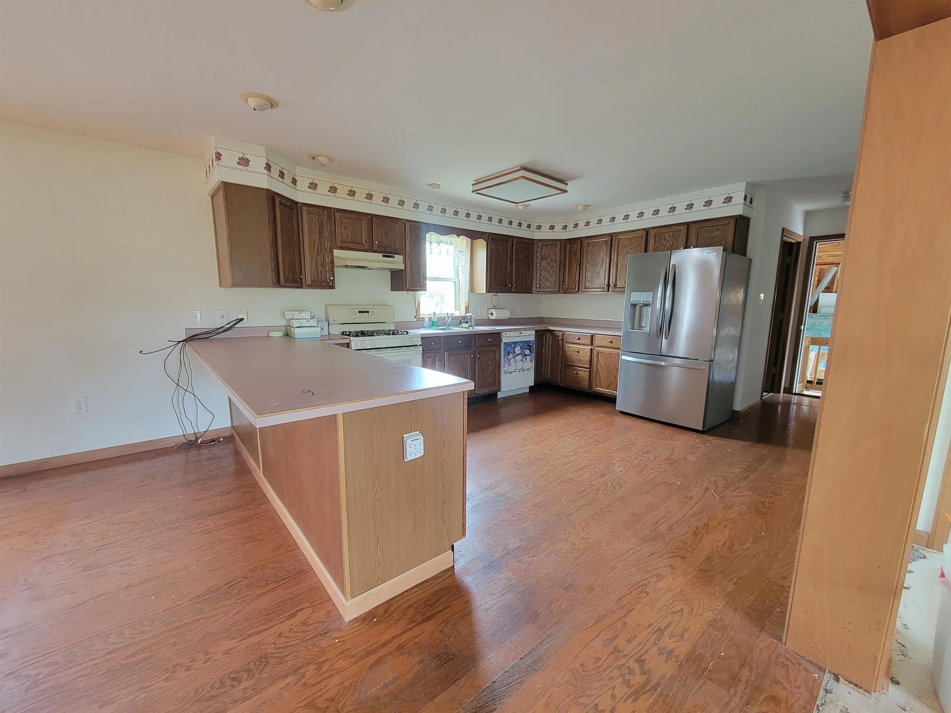 42 Chester Road Raymond NH 03077