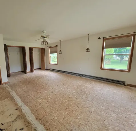 42 Chester Road Raymond NH 03077