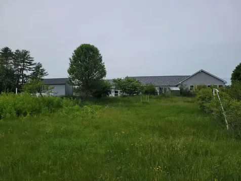 42 Chester Road Raymond NH 03077