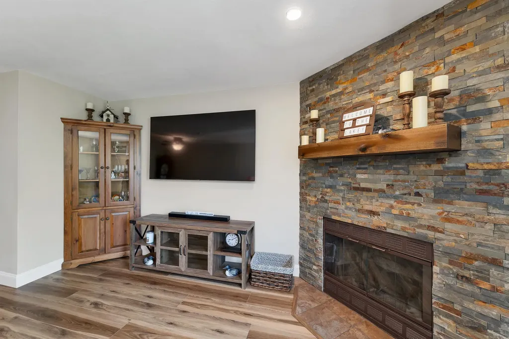 53 Evergreens Drive Laconia NH 03246