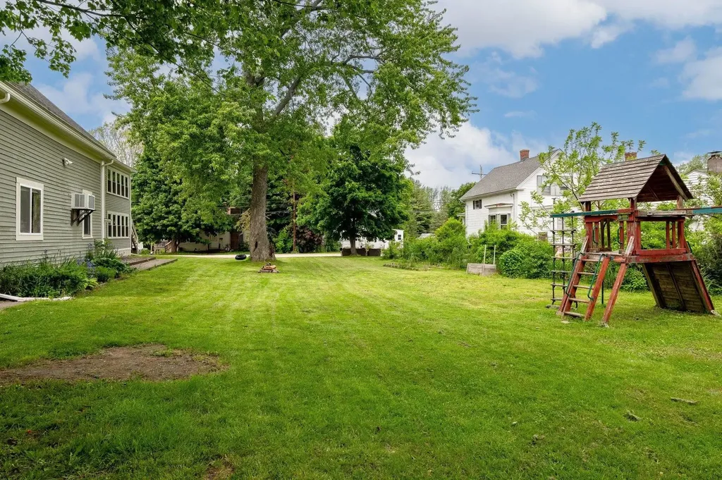 2 Lee Street Somersworth NH 03878