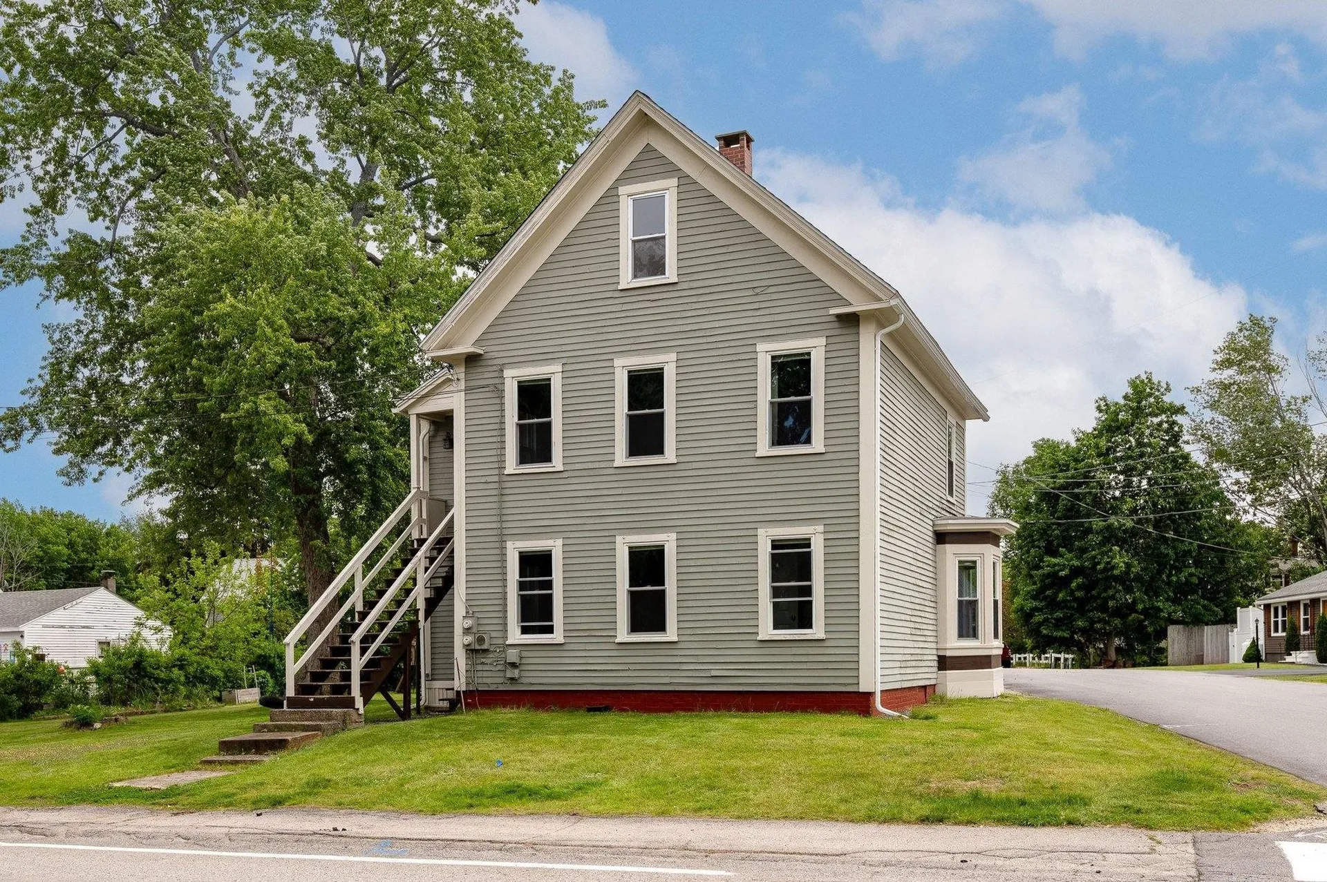 2 Lee Street Somersworth NH 03878