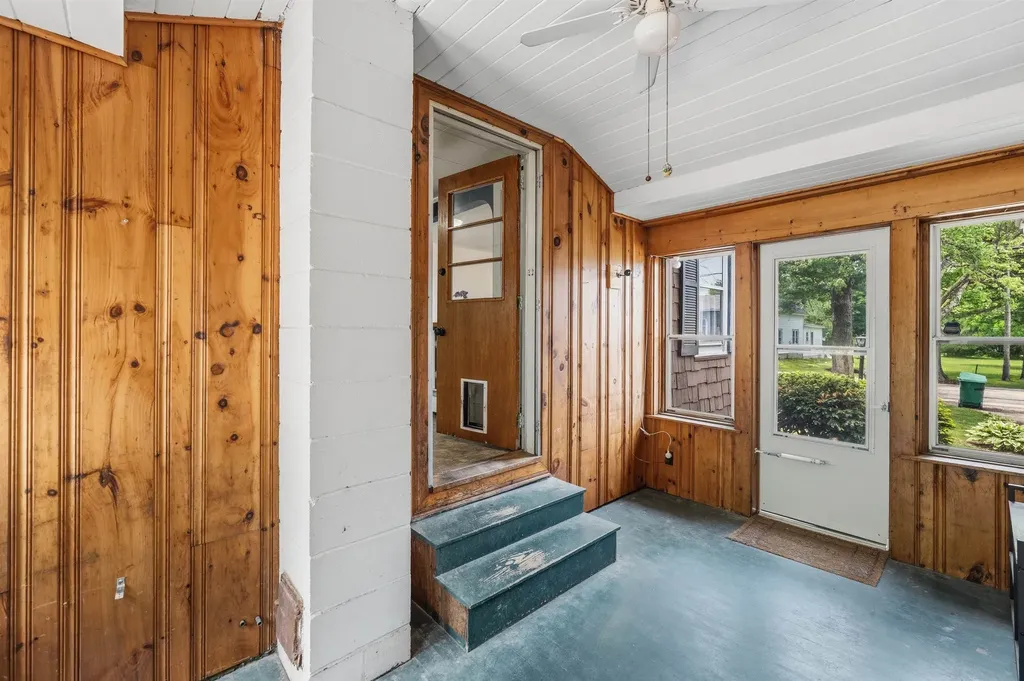127 Franklin Street Rochester NH 03867