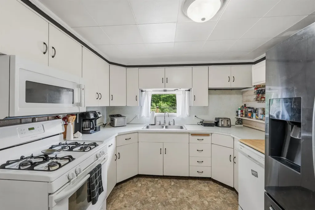 127 Franklin Street Rochester NH 03867
