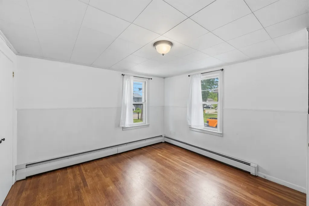 127 Franklin Street Rochester NH 03867
