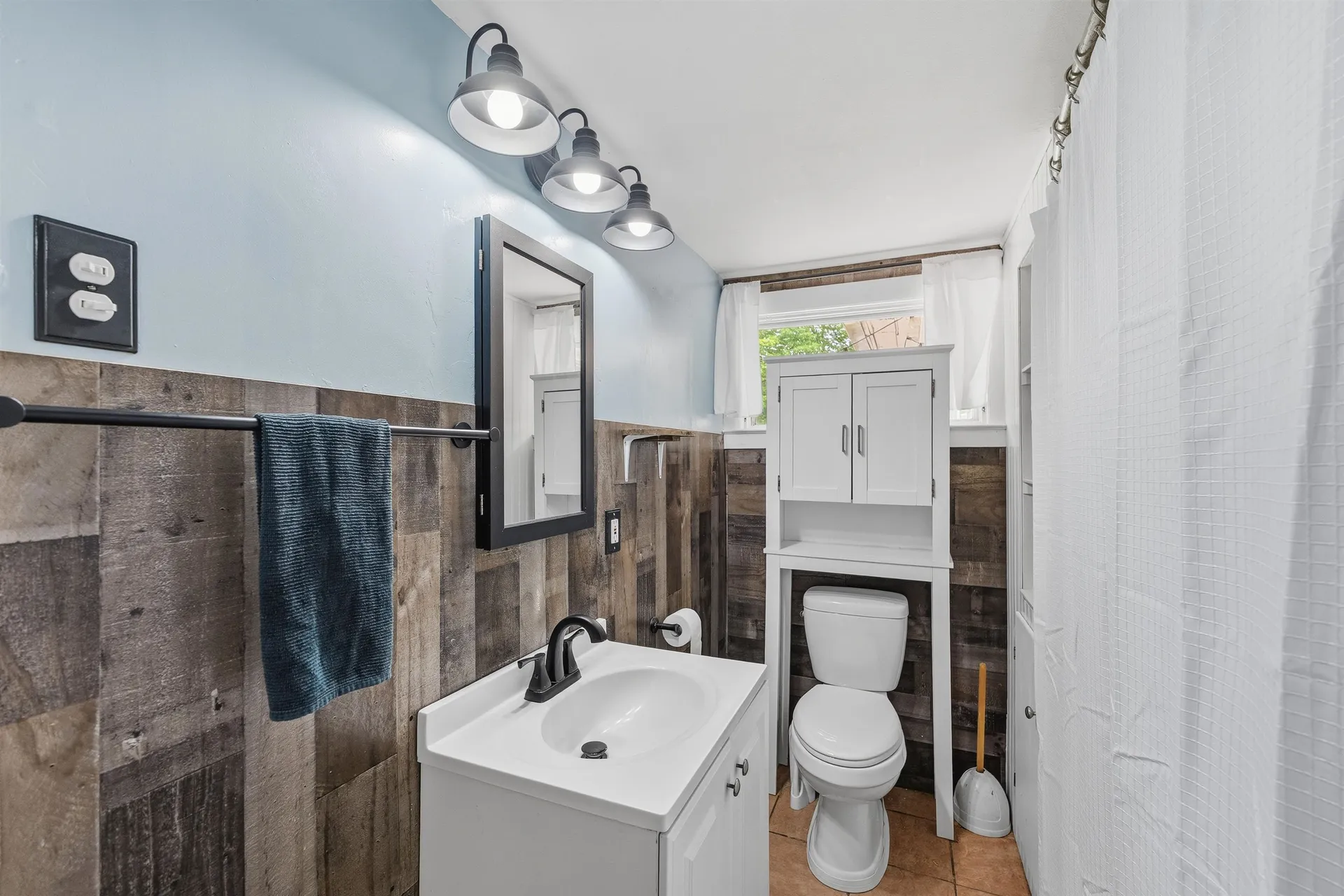127 Franklin Street Rochester NH 03867