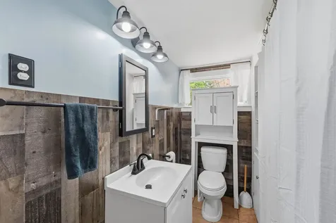 127 Franklin Street Rochester NH 03867