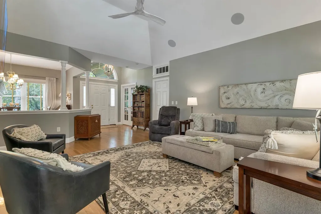 27 Sandpiper Lane Merrimack NH 03054
