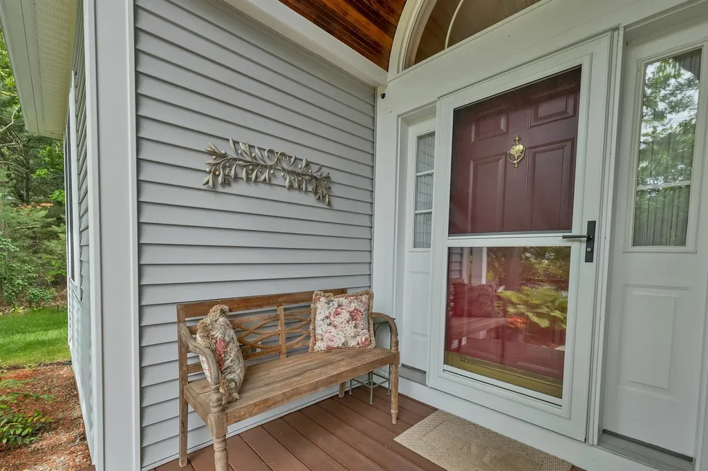 27 Sandpiper Lane Merrimack NH 03054