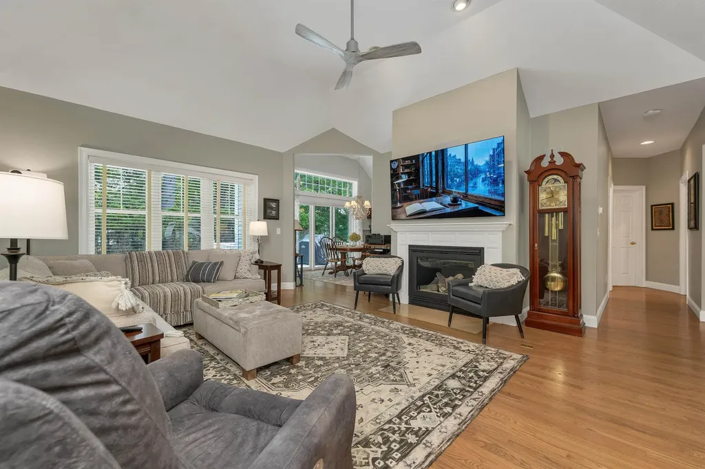 27 Sandpiper Lane Merrimack NH 03054