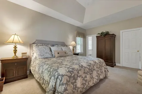 27 Sandpiper Lane Merrimack NH 03054