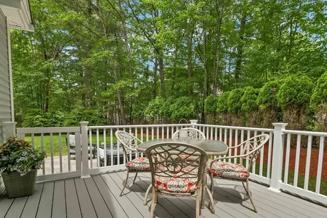 27 Sandpiper Lane Merrimack NH 03054