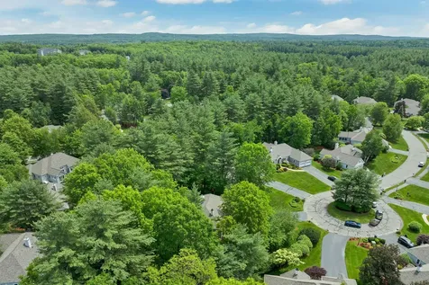 27 Sandpiper Lane Merrimack NH 03054