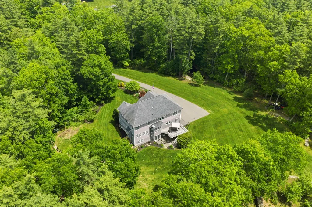9 Deer Run Road Atkinson NH 03811