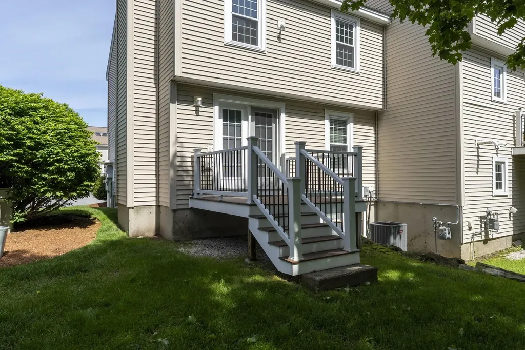 11 Sundown Drive Derry NH 03038