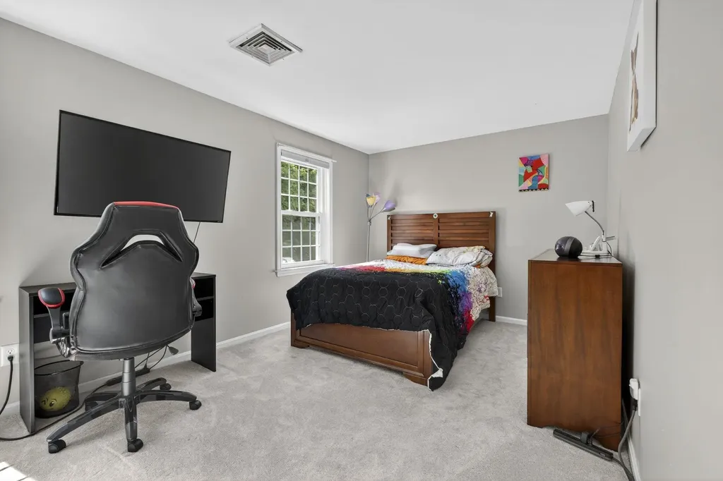 11 Sundown Drive Derry NH 03038