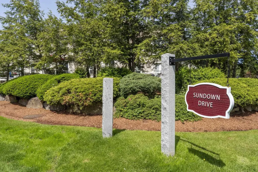 11 Sundown Drive Derry NH 03038