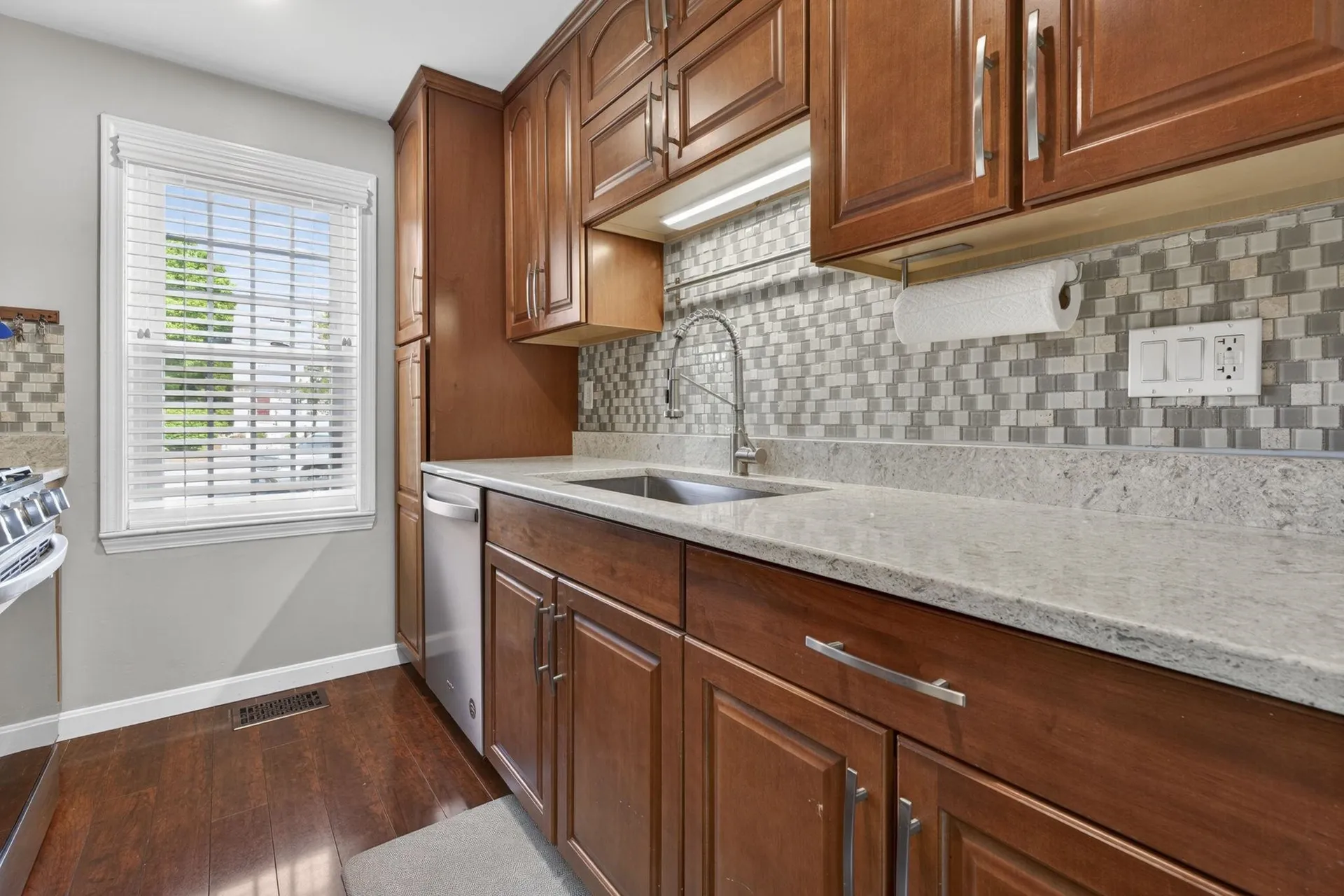 11 Sundown Drive Derry NH 03038