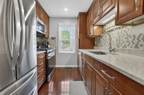 11 Sundown Drive Derry NH 03038