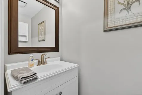11 Sundown Drive Derry NH 03038
