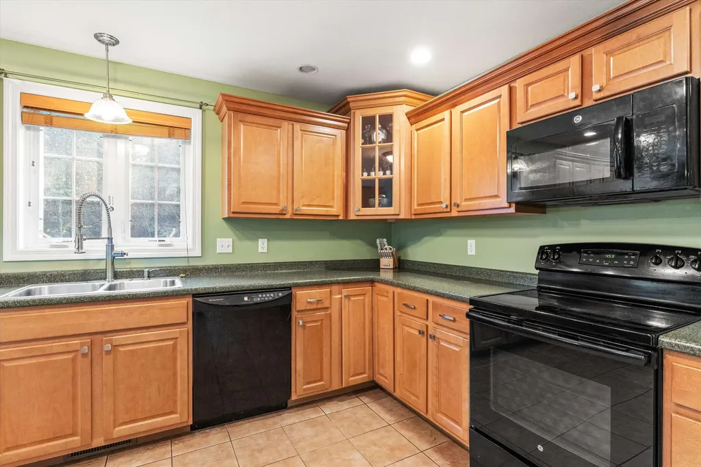 34 Chestnut Drive Allenstown NH 03275